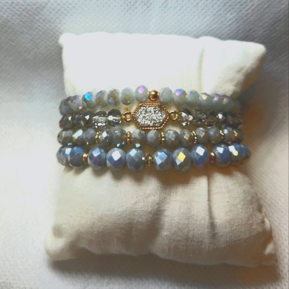 Crystal Beaded Bracelet Set - Picture 3 of 6
